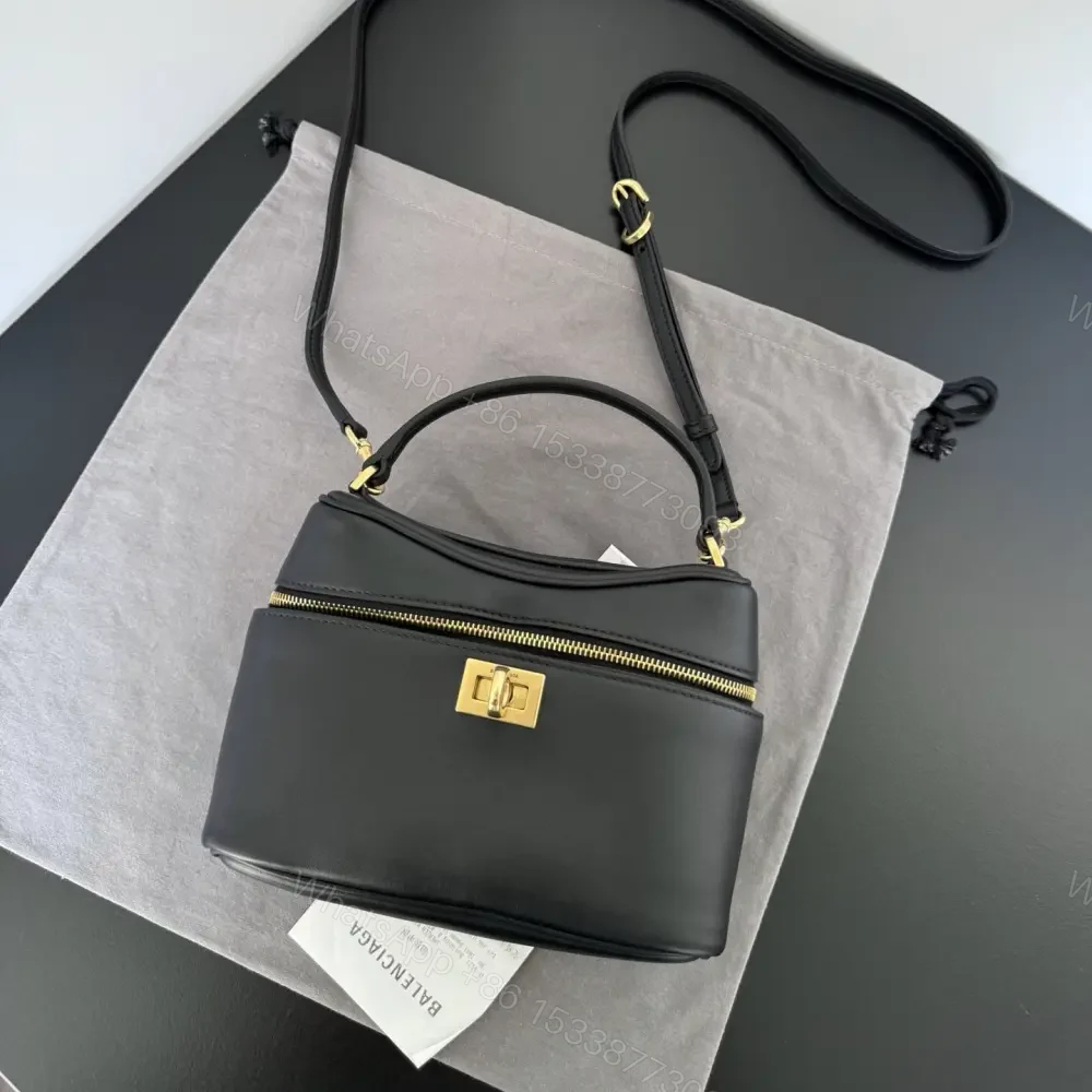 View 5 of 高仿Balenciaga*Rodeo系列V1000小牛皮盒子包黑色金扣免檢版