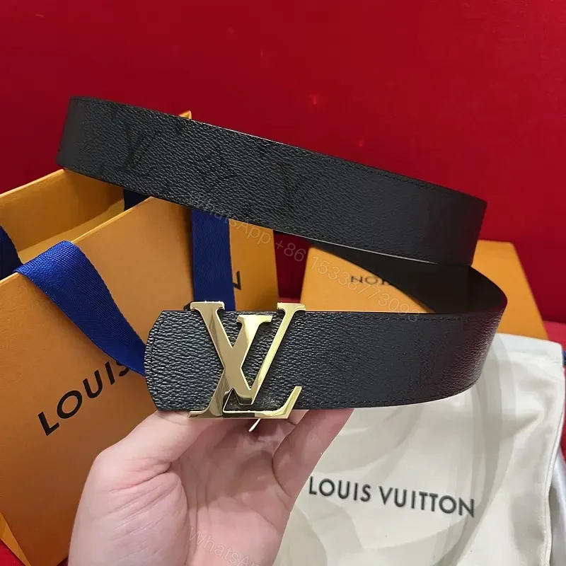 Black Leather Belt Classic Luxury with Gold LV Buckle — view 1