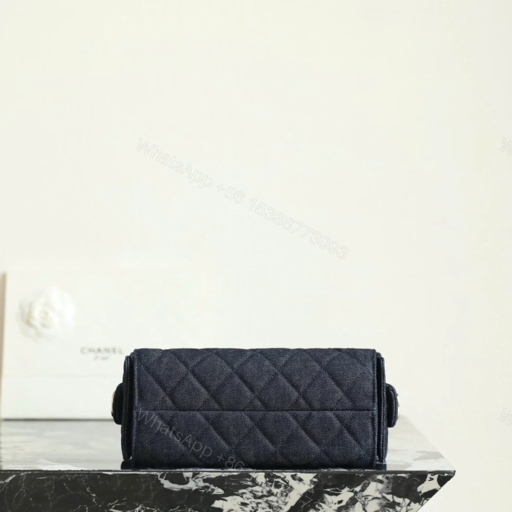 View 4 of 高仿Chanel*26P/25Bag系列AS5631水洗牛仔布手袋Mini黑色免檢版