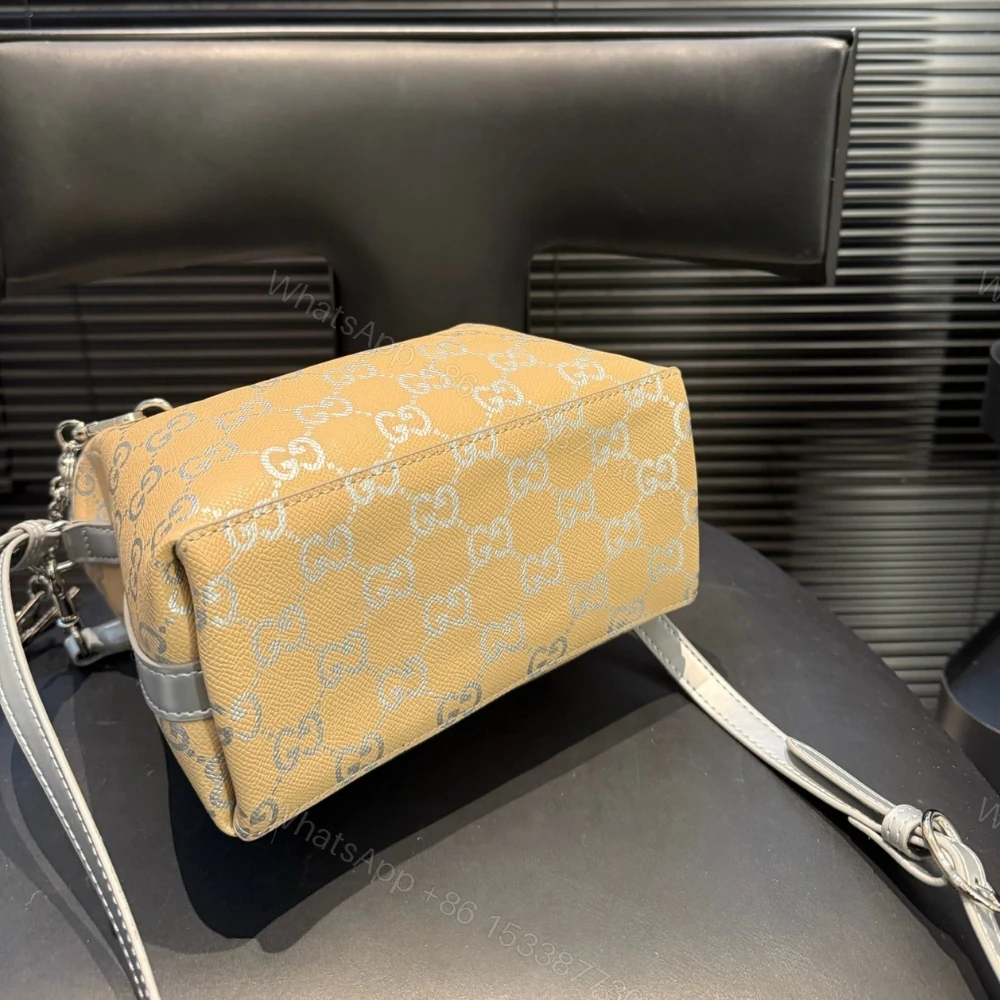 View 6 of Gucci Gg Emblem Small Bucket Bag Silver Gg Fabric 20Cm 815118 Fafel 8741
