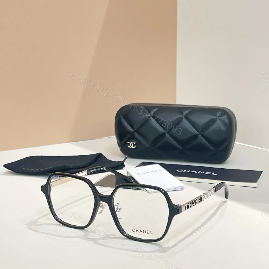 View 3 of Transparent Frame Reading Glasses: Modern Luxury, Lightweight Comfort