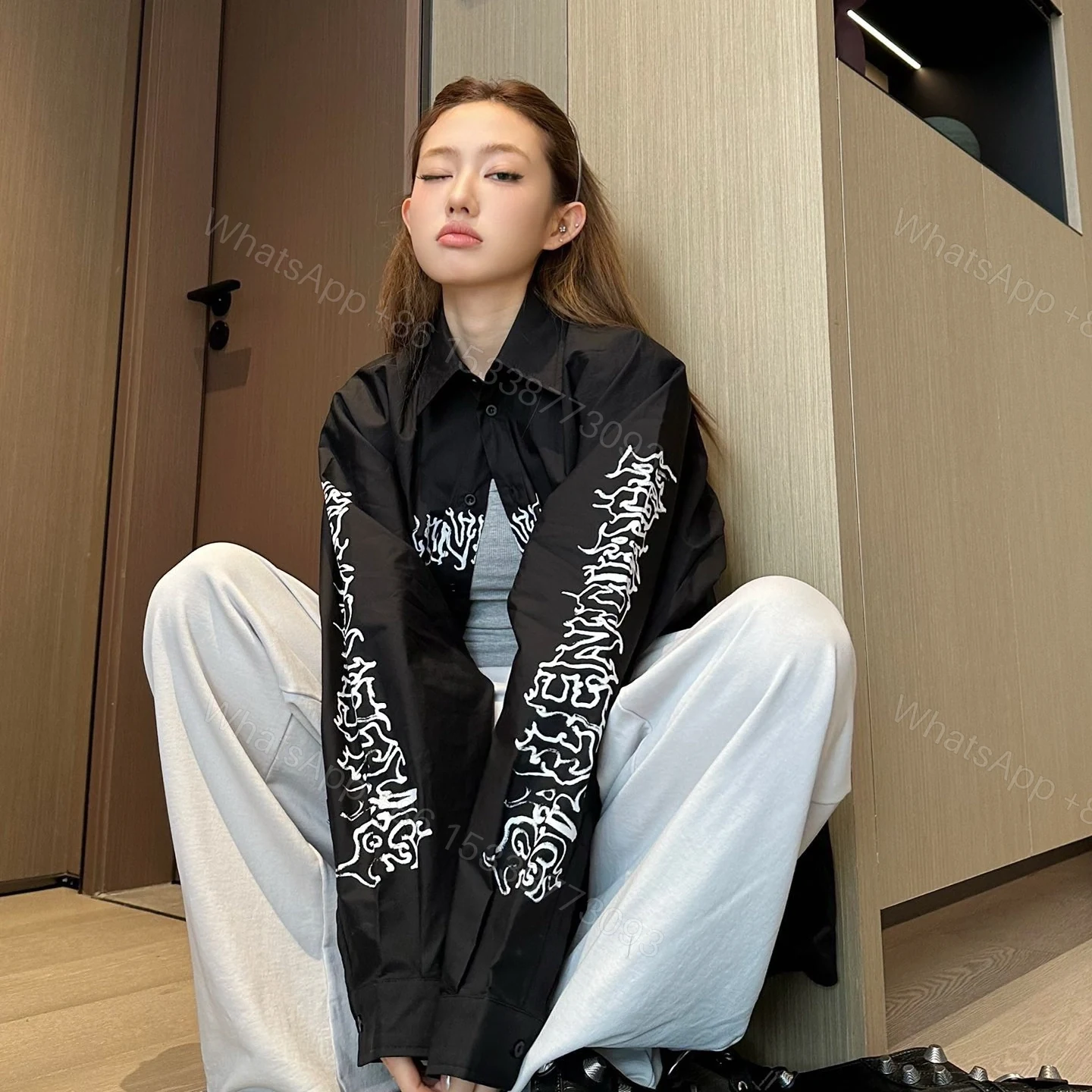 View 13 of 高仿Balenciaga*SS24NewYear系列773374長袖襯衫黑色