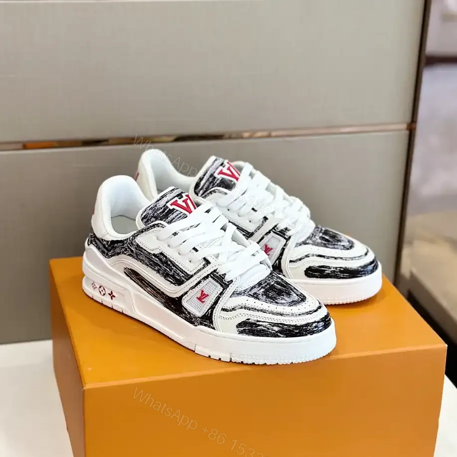 View 8 of LOUIS VUITTON TRAINER SNEAKERS IN BLACK AND WHITE – LSVT343