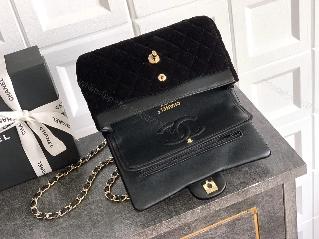 View 4 of Chic Black Velvet Shoulder Bag with Gold Chain Consensus