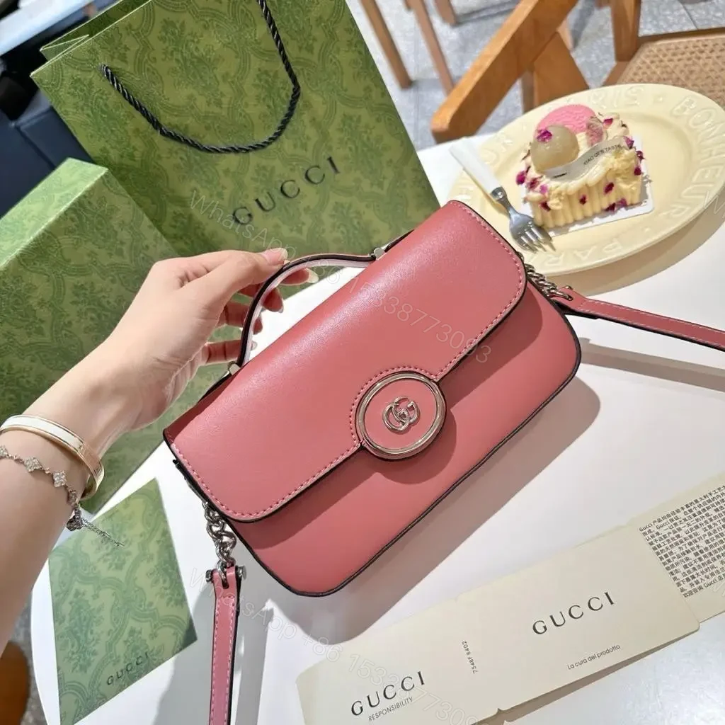 GUCCI — view 1