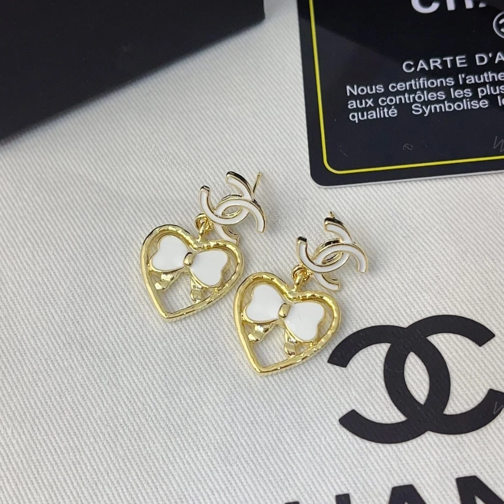 View 4 of CHANEL EARRINGS WITH CC LOGO ABF305 B19851 NAFGV