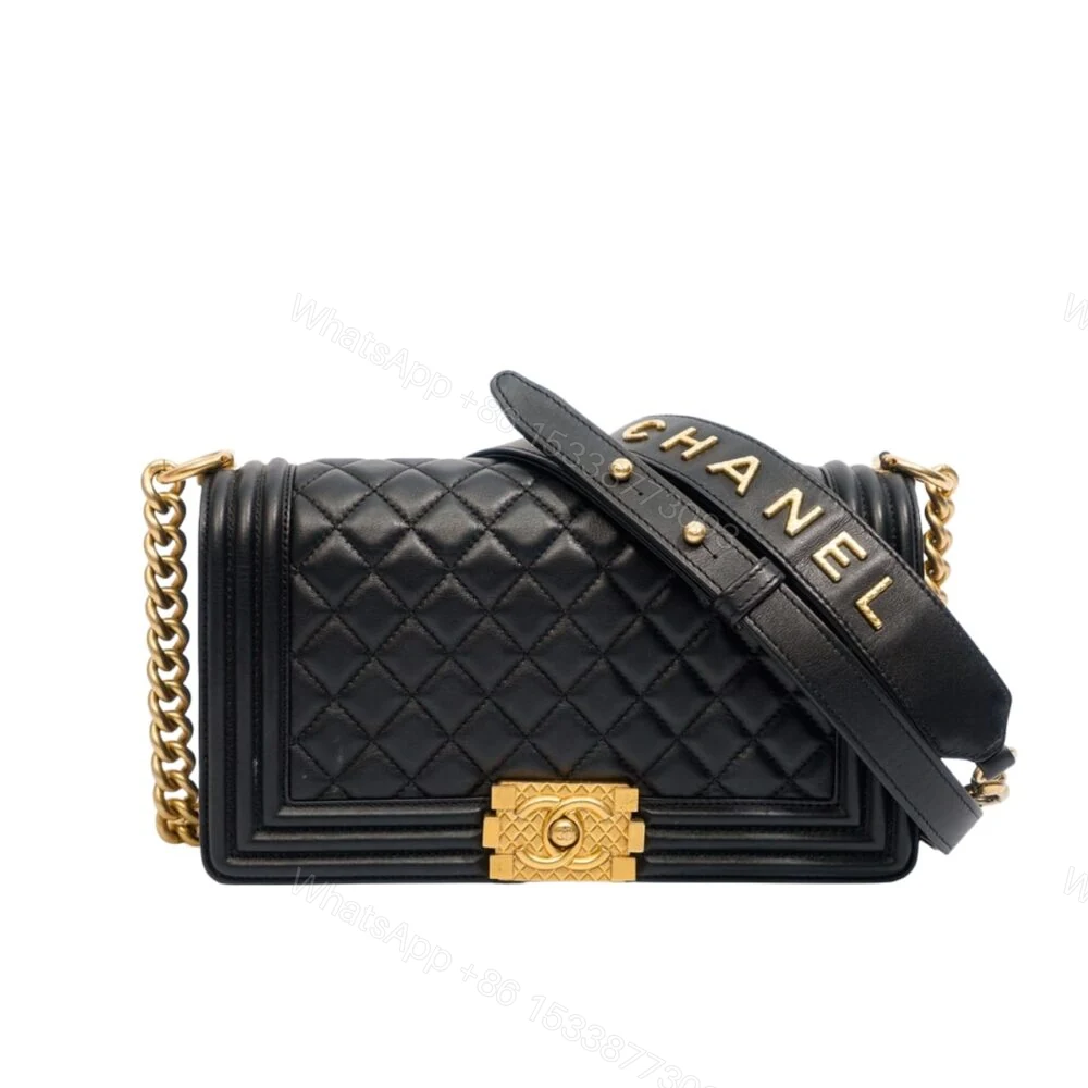 Chanel Medium Boy Quilted Black 25Cm — view 1