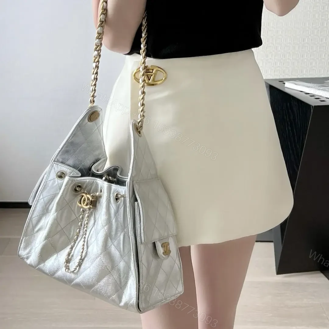 View 22 of 高仿Chanel*25S系列AS5293金屬牛皮流浪包銀色小號免檢版