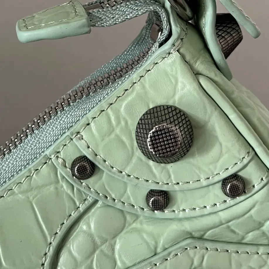 View 14 of 高仿Balenciaga*LeCagole系列餃子包薄荷綠S