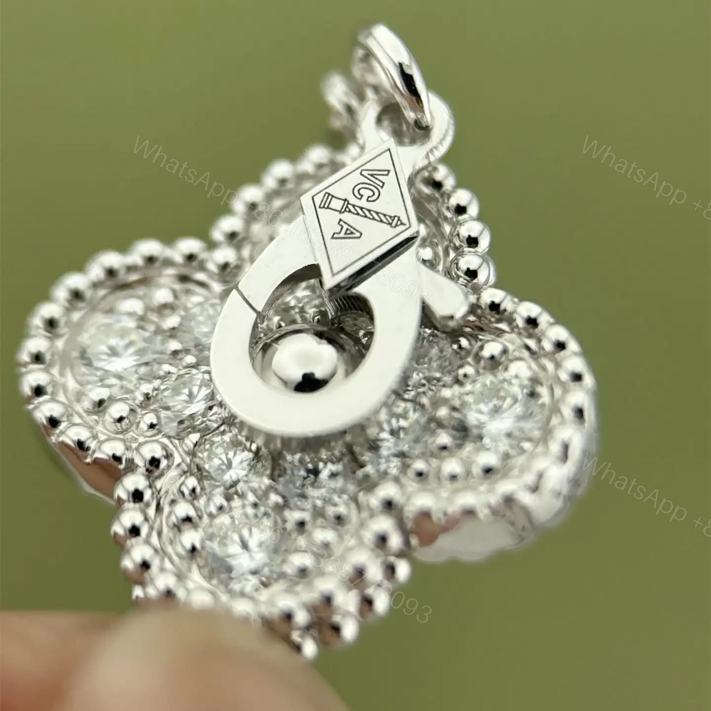 View 12 of 高仿首飾VanCleef&Arpels*RA415000五花滿鑽白金手鏈
