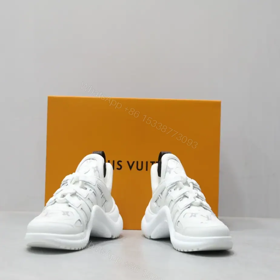 View 3 of LV ARCHLIGHT SNEAKER – LSVM005