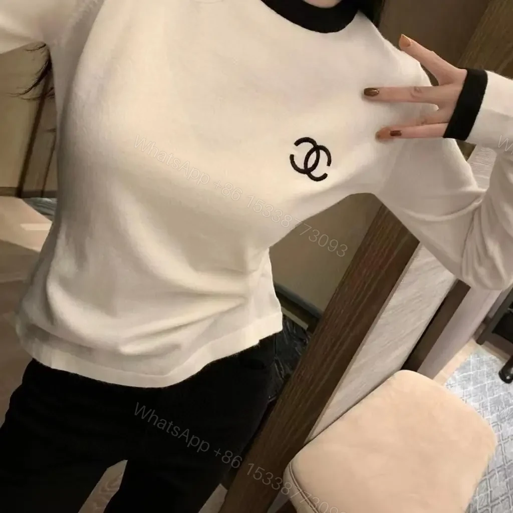 CHANEL — view 1