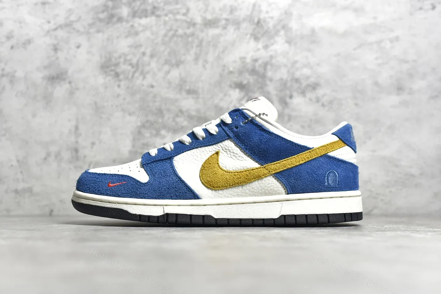 DUNK SB LOW x KASINA “80s Bus” Reps — view 1