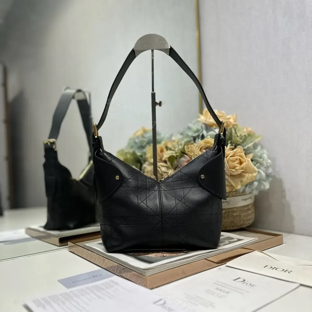 View 2 of 高仿Dior*Voyage系列M284M900小牛皮單肩包小號黑色免檢版
