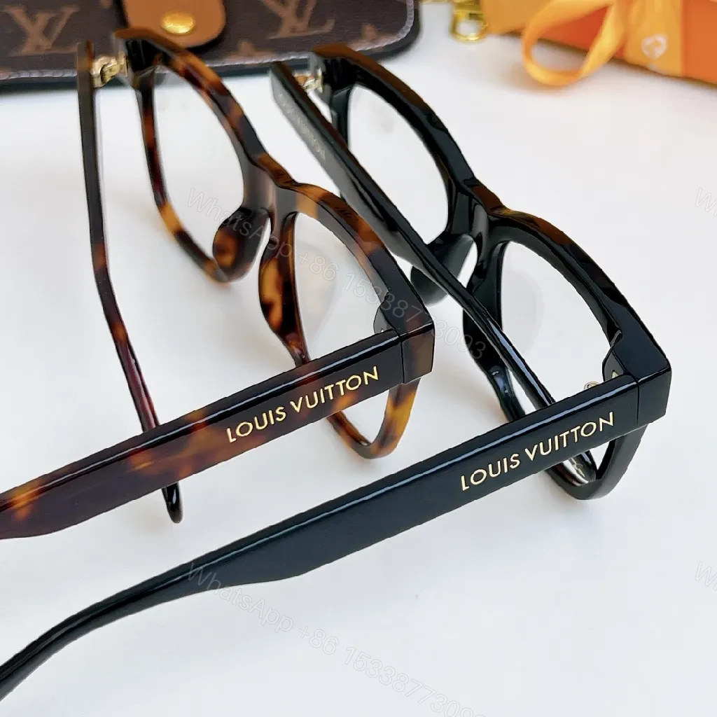 View 5 of Chic Luxury Sunglasses: Premium Black Acetate, Polarized Lenses