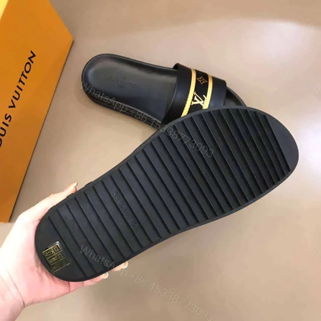View 3 of LOUIS VUITTON MEN SLIDES – LVS47