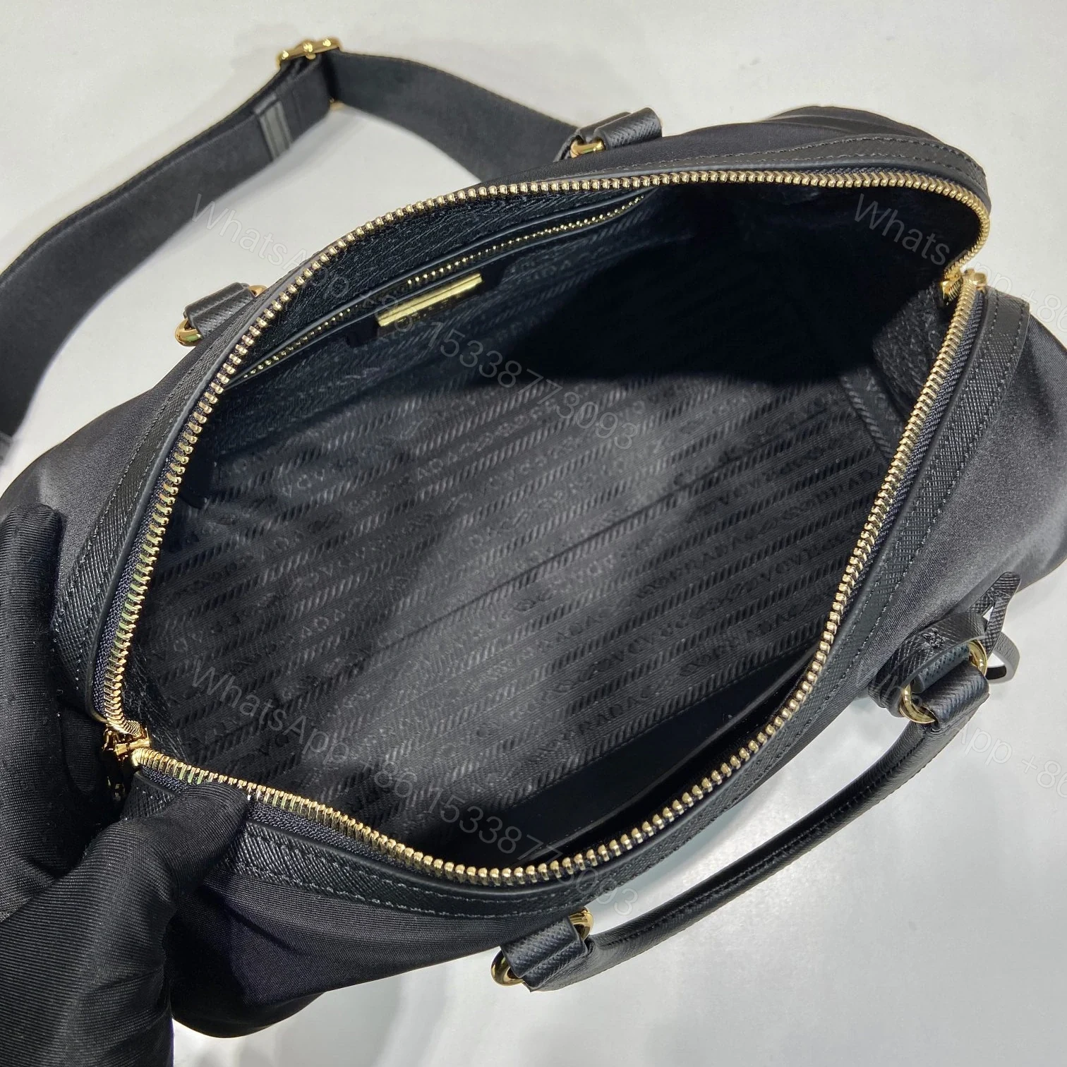 View 8 of 高仿Prada*ReEdition系列手提包1BB233黑色免檢版