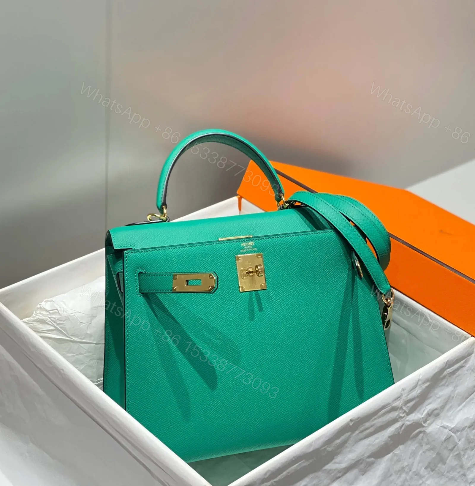 View 4 of HN 28CM IN VERT VERTIGO EPSOM CALFSKIN GOLD HARDWARE