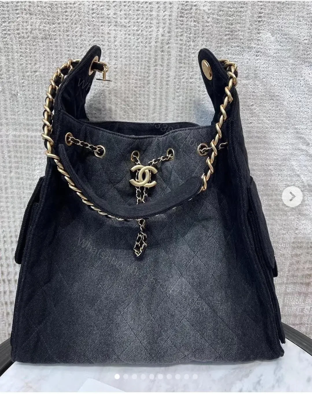 CHANEL Large Hobo Black Bag — view 1