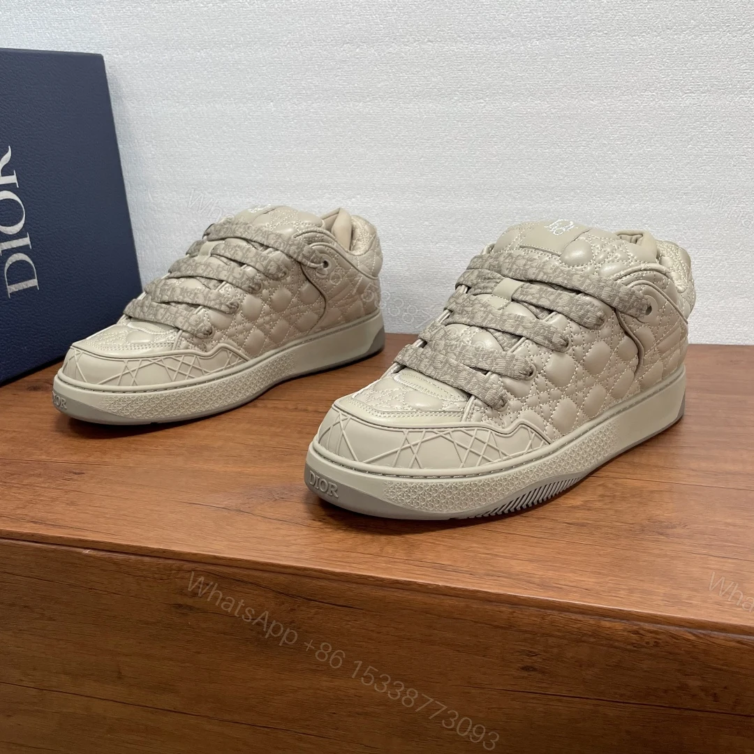 Dior 一比一男士奶茶色立體車縫球鞋 柔和色系穿搭百搭舒適 — view 1