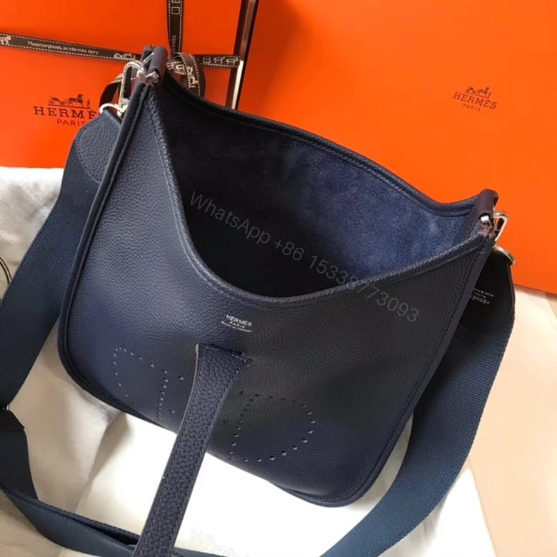 View 6 of HERMES CLEMENCE EVELYNE PM 30CM BLACK NOIR