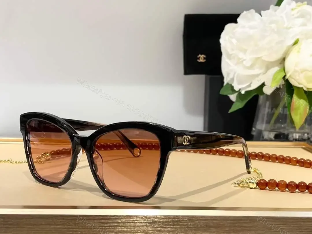 CHANEL — view 1