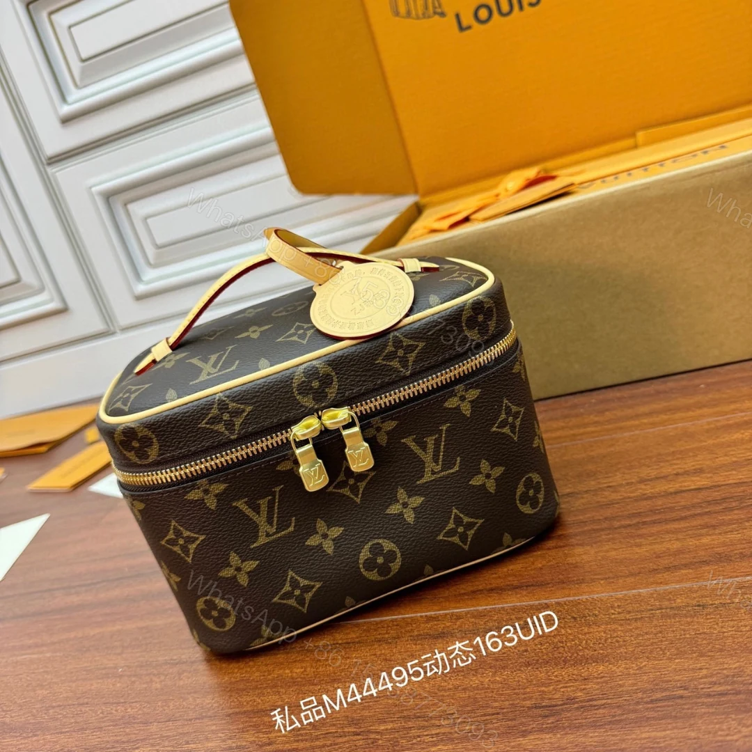 Louis Vuitton Nice Mini toiletry — view 1