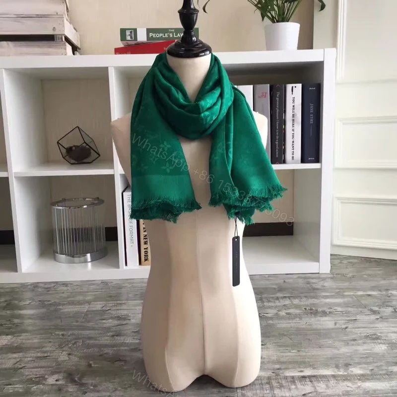 EN – Luxury LUV Scarf 023 — view 1