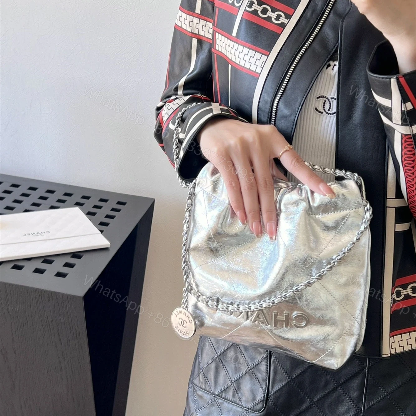 View 13 of 高仿Chanel*25C系列AS3980新款牛皮22Bag手袋Mini免檢版