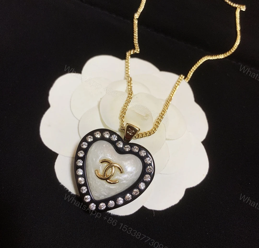 EN – Lux Chanel Necklaces 036 — view 1