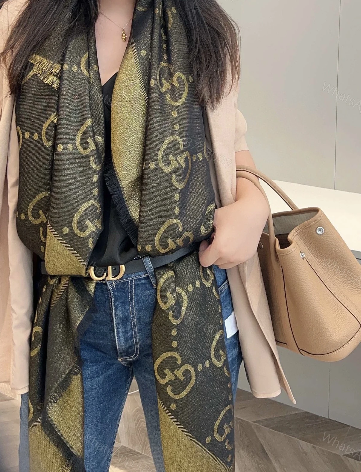 Gucci A貨黑金雙G大圖圍巾 女款氣場全開百貨爆款人氣推薦 — view 1