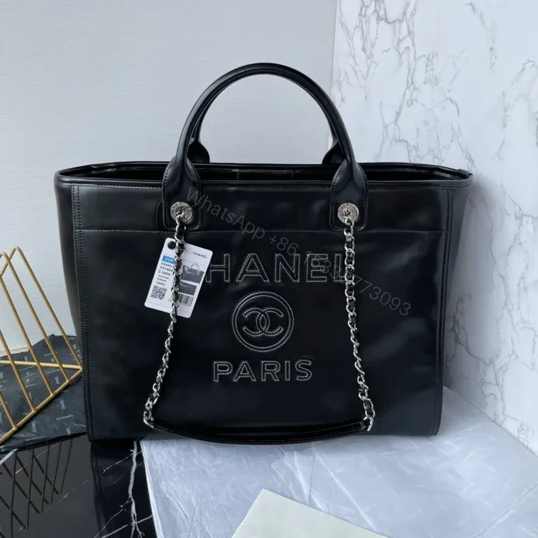 Chic Parisian-Style Tote: Faux Leather, Chain-Strap Luxe Tote — view 1