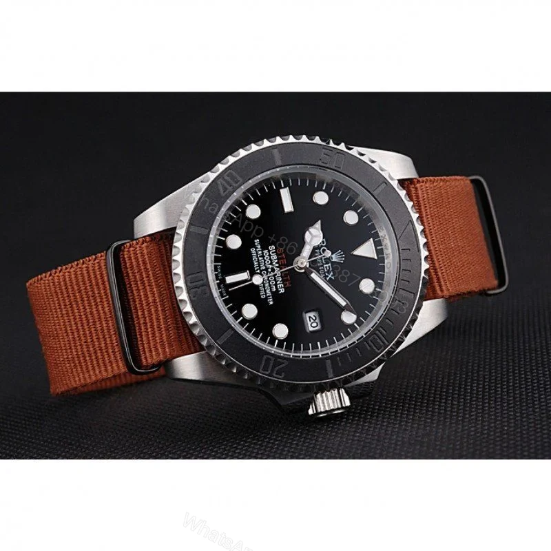 View 5 of Replica Rolex Submariner Black Dial 621387