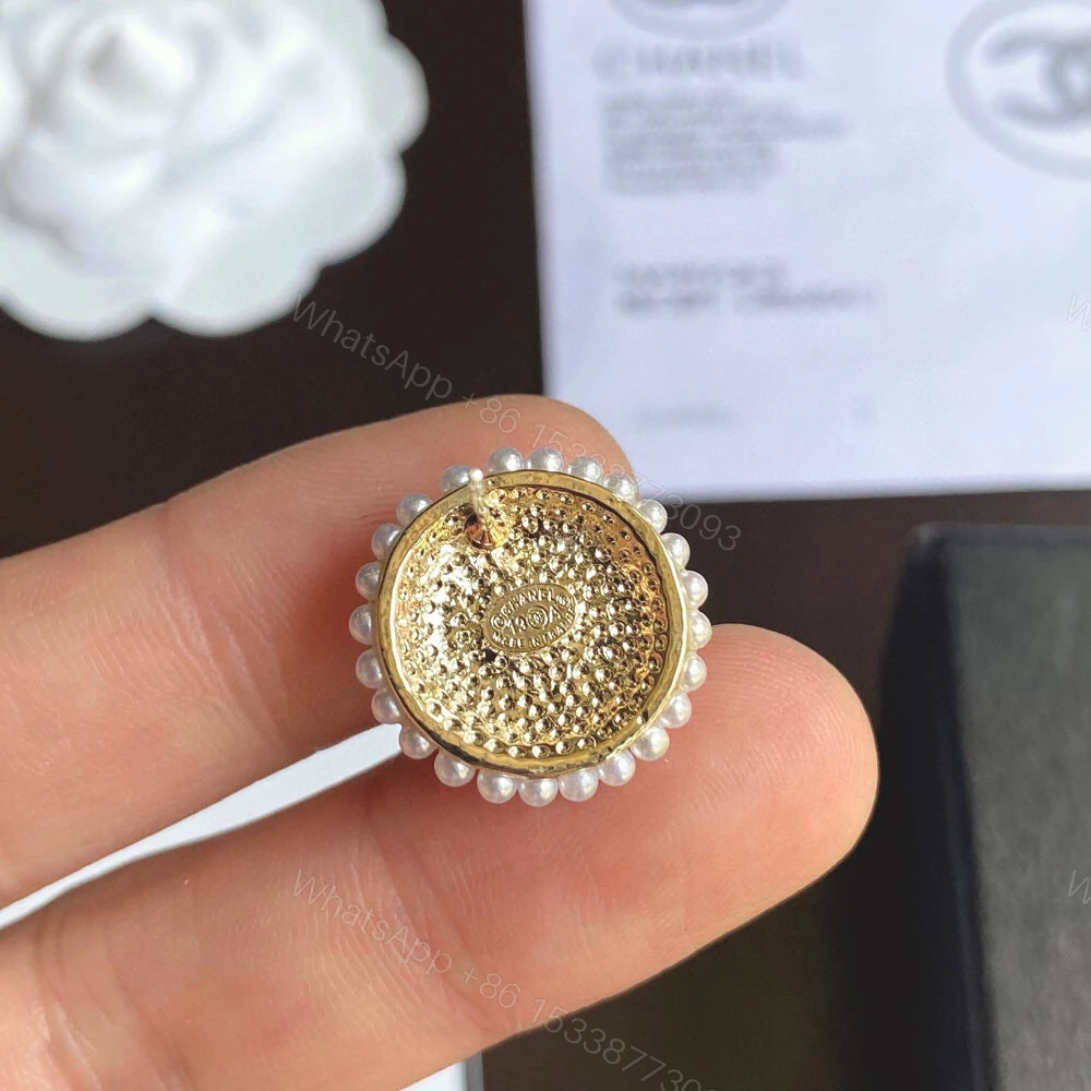 View 3 of EN – Lux Earring Chanel 022