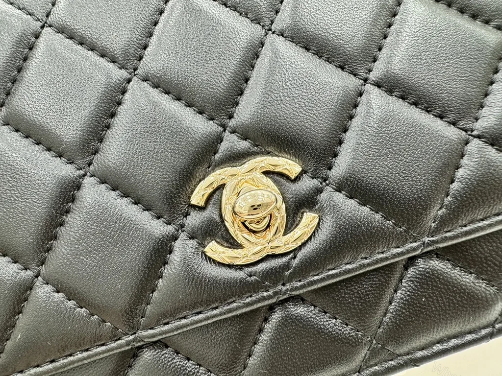 View 6 of Chic Quilted Black Chain Bag: Luxe Everyday Accessory