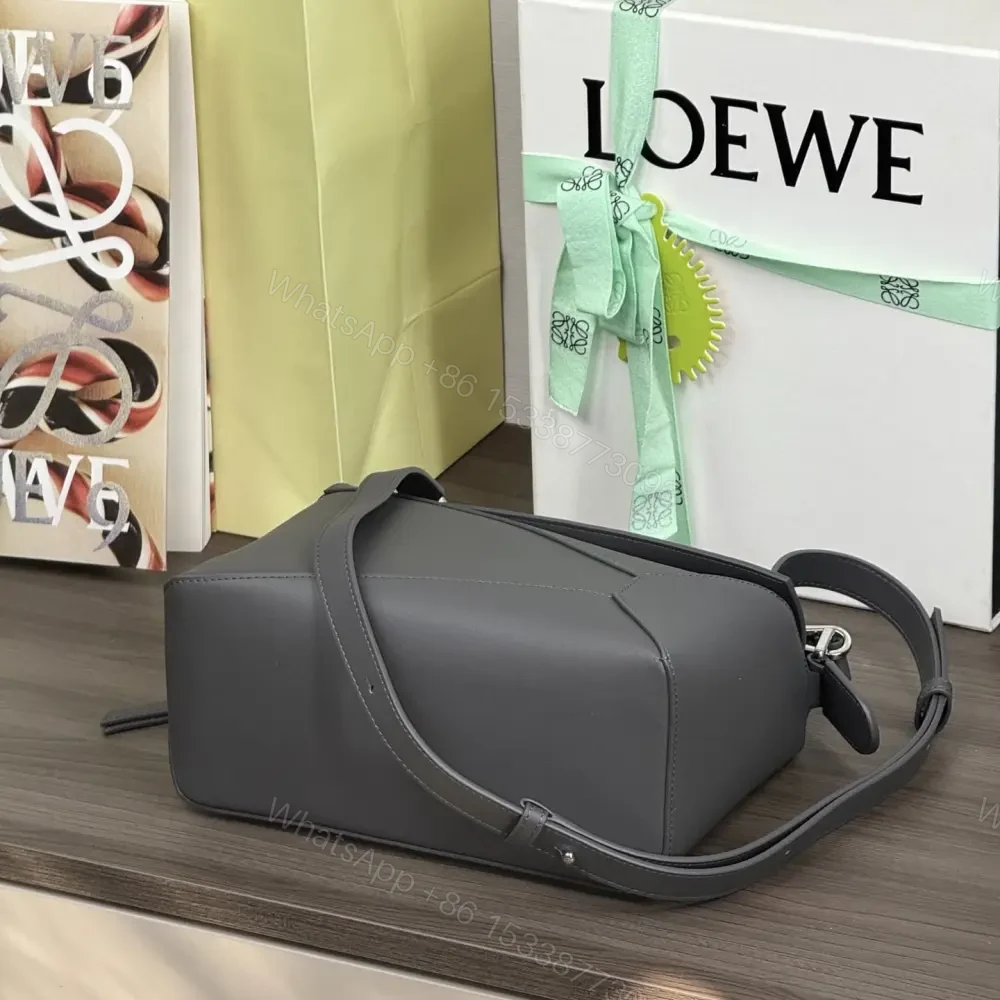 View 4 of 高仿Loewe*Puzzle系列6862單肩包灰色小號免檢版
