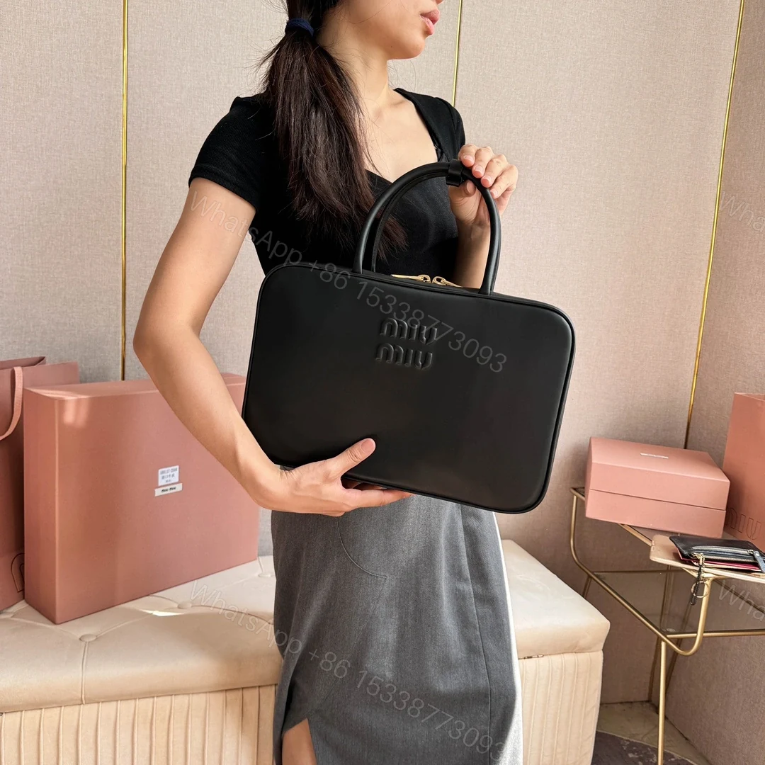 View 16 of 高仿miumiu*5BB17長肩帶公文包黑色免檢版