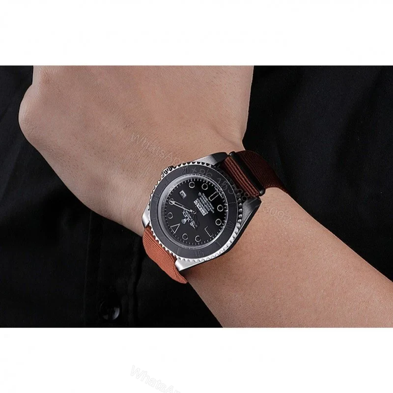 View 11 of Replica Rolex Submariner Black Dial 621992