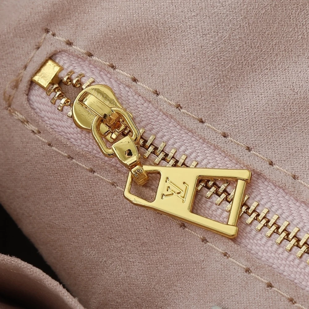 View 7 of Louis Vuitton Onthego PM Dream Cream 25Cm M25770