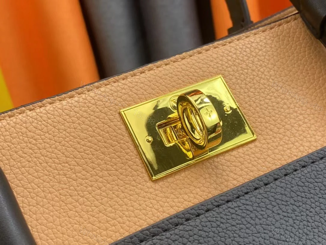 View 5 of LOUIS VUITTON On My Side MM