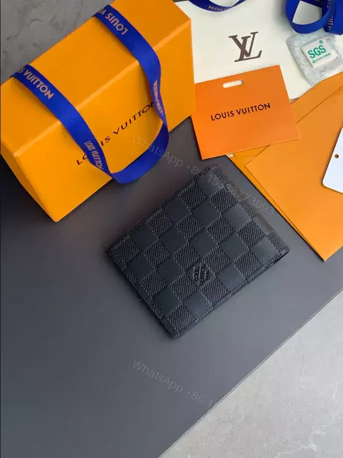 View 3 of LV MULTIPLE WALLET- RRG084
