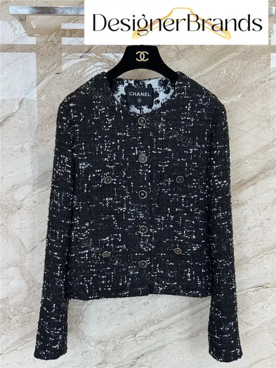 Textured Tweed Jacket: Sophisticated City-Chic Style — view 1