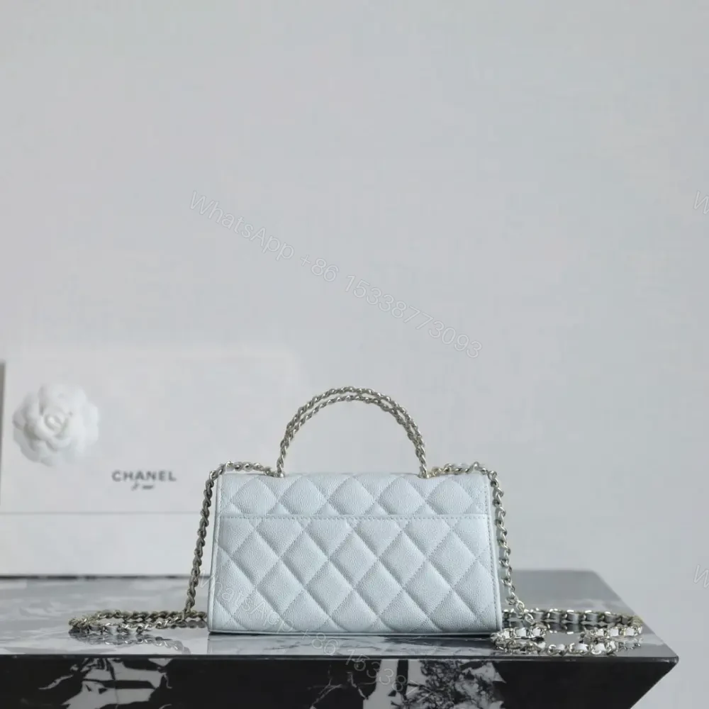 View 2 of 高仿Chanel*25S系列AP3238亮面小牛皮單肩包嬰兒藍免檢版