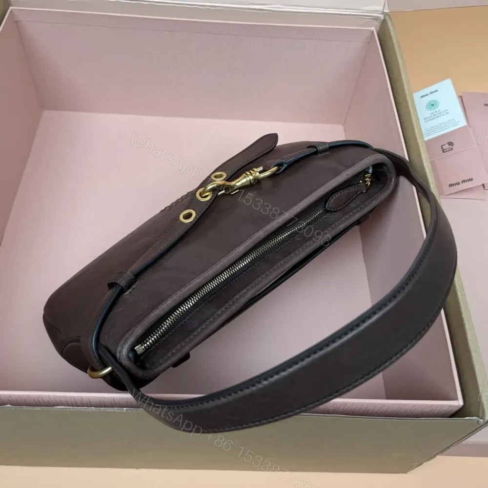 View 7 of 高仿miumiu*Aventure系列5BC182小羊皮腋下包石楠木色小號免檢版