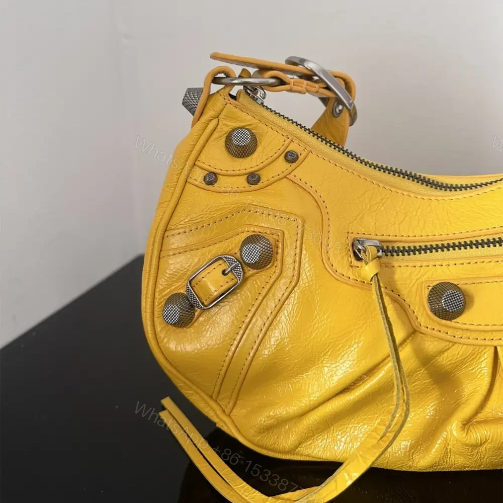 View 3 of 高仿Balenciaga*LeCagole系列餃子包黃色S
