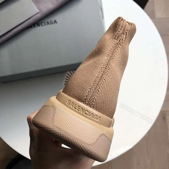 View 3 of BALENCIAGA MEN’S SPEED 2.0 SNEAKER IN BEGIE – BB141