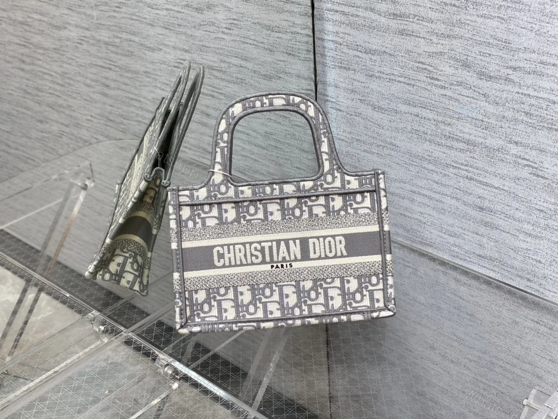 一比一Dior Book Tote 灰色動物刺繡托特包 森林風格大容量設計 — view 1
