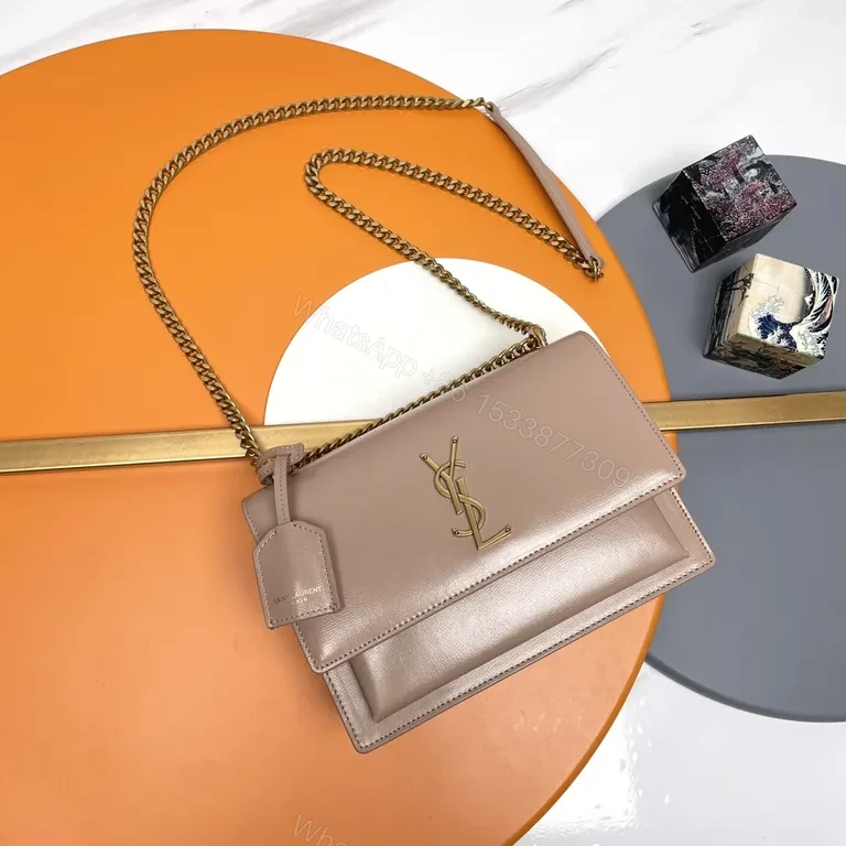 Chic Leather Crossbody with Gold Logo â€“ Luxe Everyday Bag — view 1