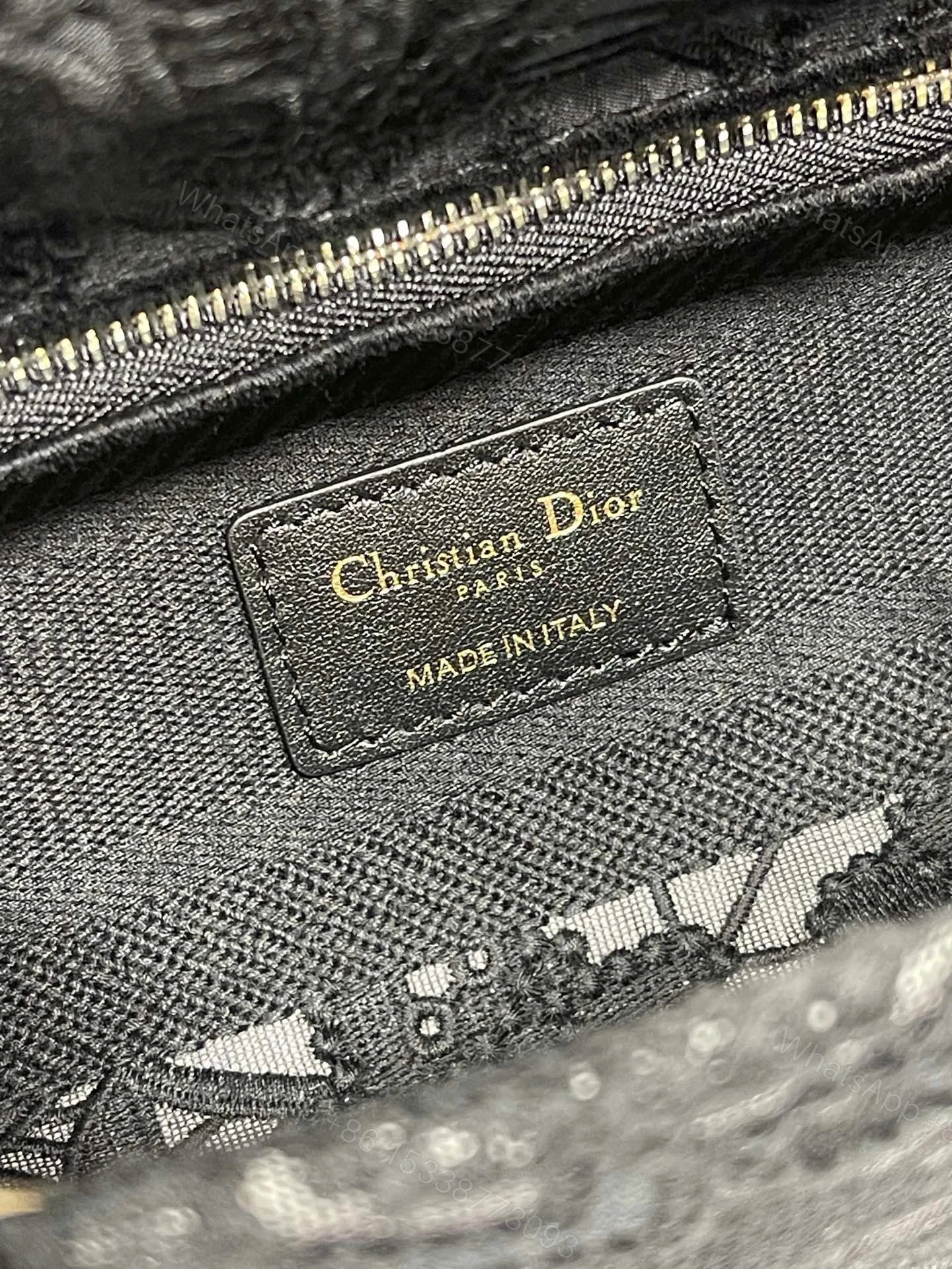 View 7 of Túi Xách Dior Lady Họa Tiết Ren Hoa Nữ Màu Đen Rep 11 Cao Cấp 24cm