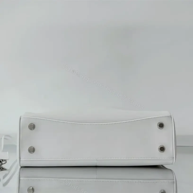 View 4 of 高仿Balenciaga*Rodeo系列V69016小牛皮手袋白銀中號免檢版